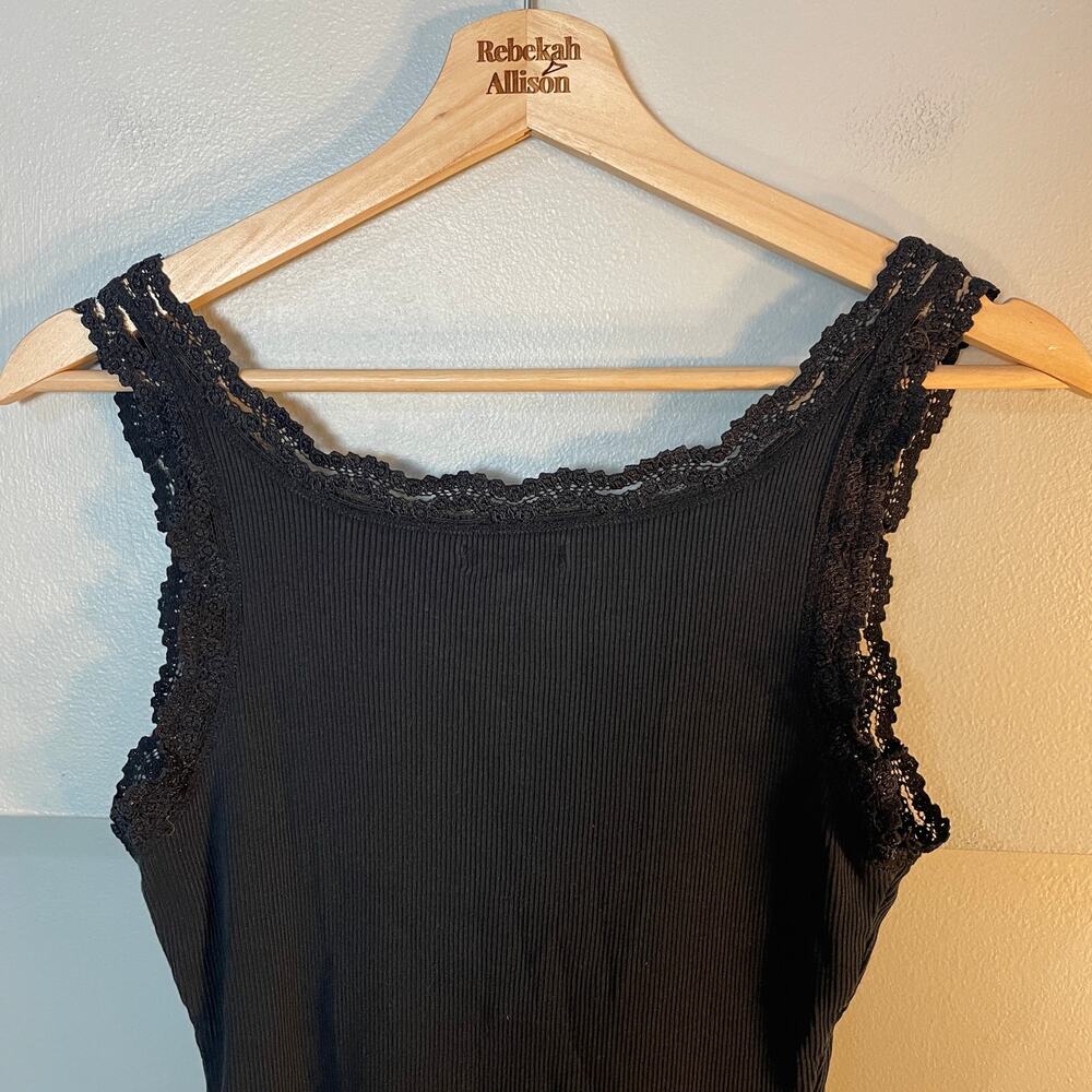 VTG Y2K Lace Neckline Stretchy Ribbed Black Tank Top SZ Medium Witchy 90's - Picture 13 of 14